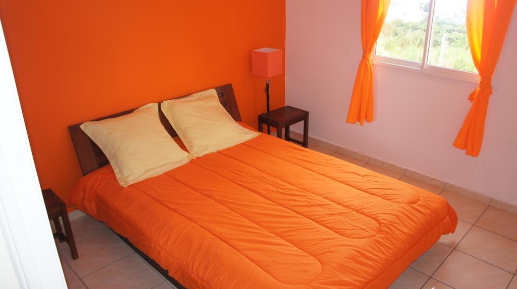 Les Bungalows Du Mont-Auban Sainte-Clotilde Kamer foto