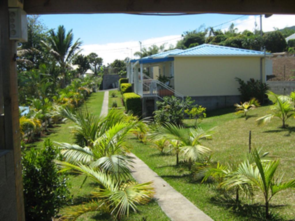 Les Bungalows Du Mont-Auban Sainte-Clotilde Buitenkant foto