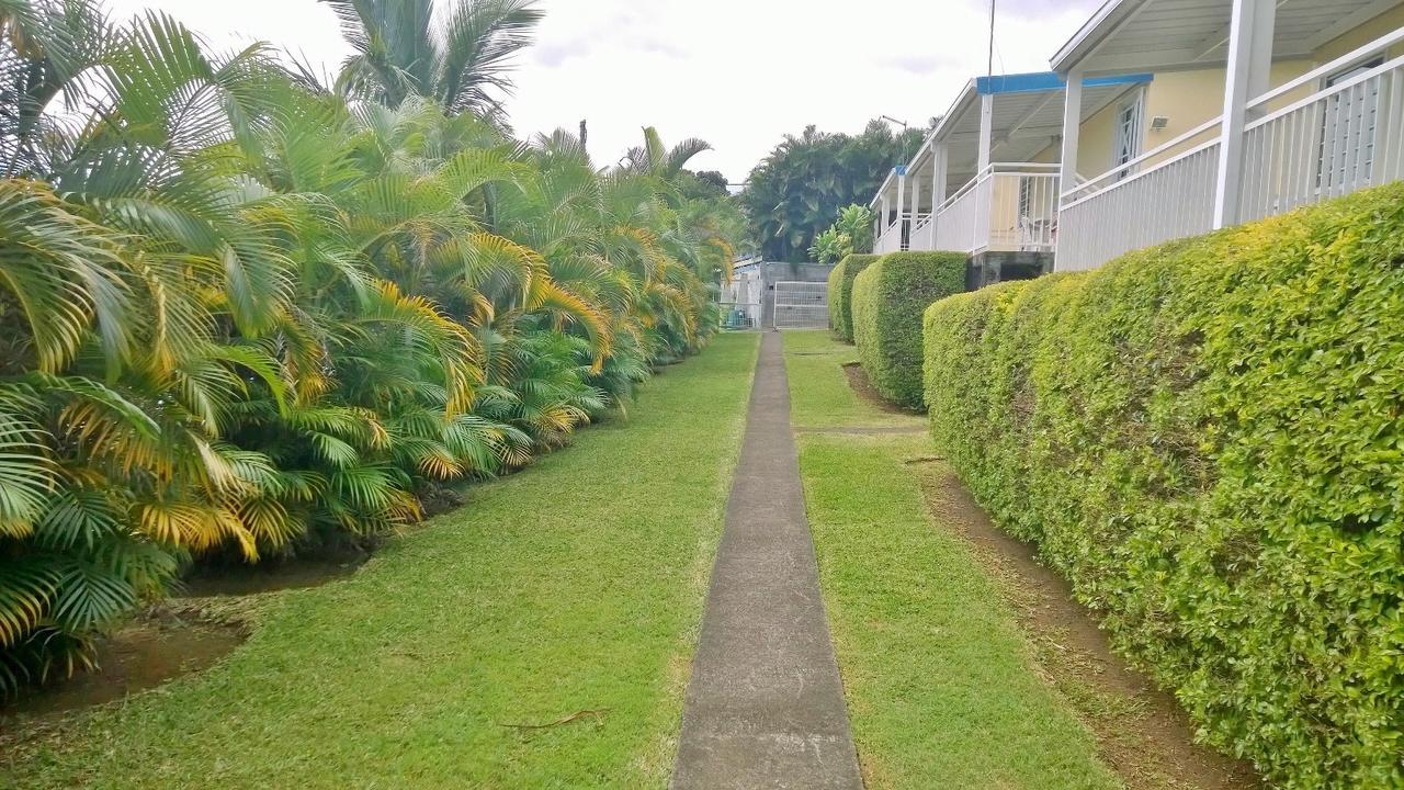 Les Bungalows Du Mont-Auban Sainte-Clotilde Buitenkant foto