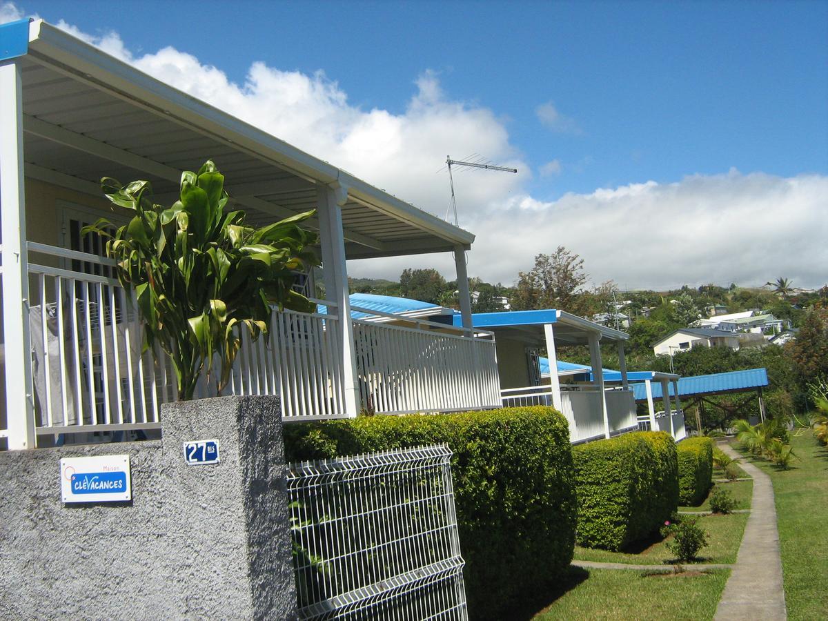 Les Bungalows Du Mont-Auban Sainte-Clotilde Buitenkant foto